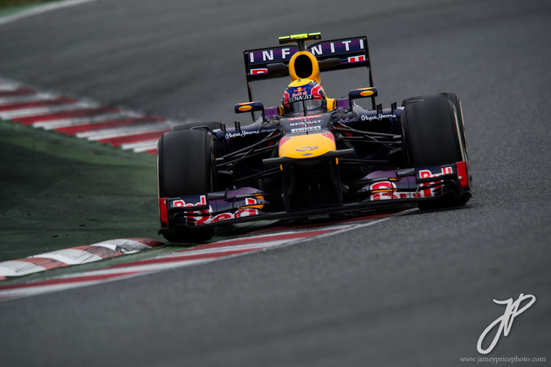 Illustration for article titled The Tense Beauty Of Formula One Practice In Barcelona